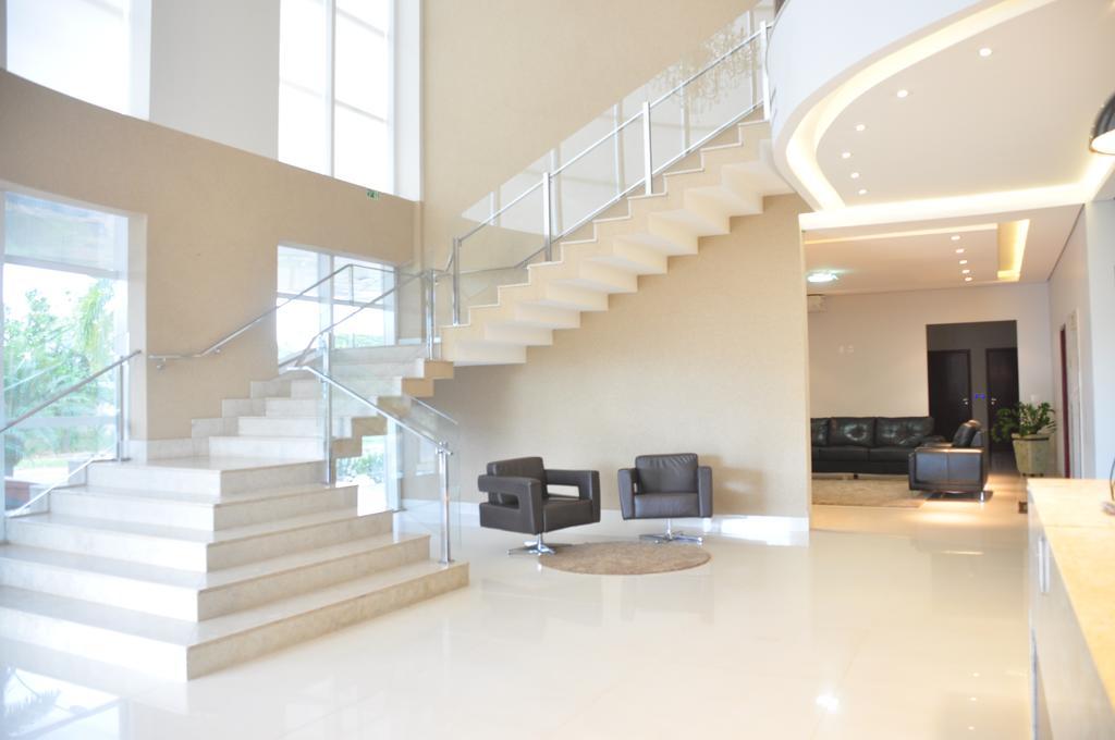 Kamur Plaza Hotel โกยันเนเซีย ภายนอก รูปภาพ