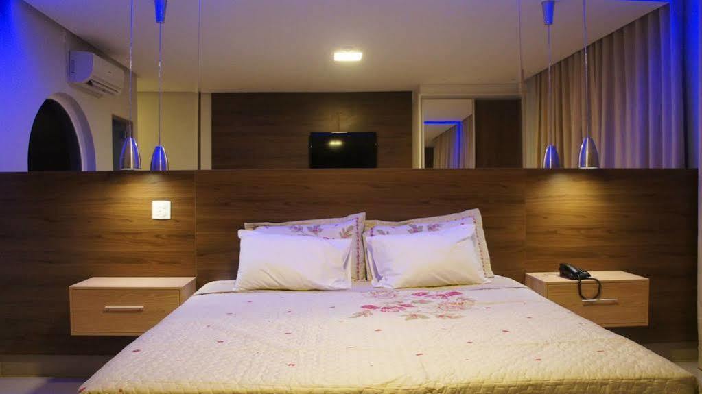 Kamur Plaza Hotel โกยันเนเซีย ภายนอก รูปภาพ