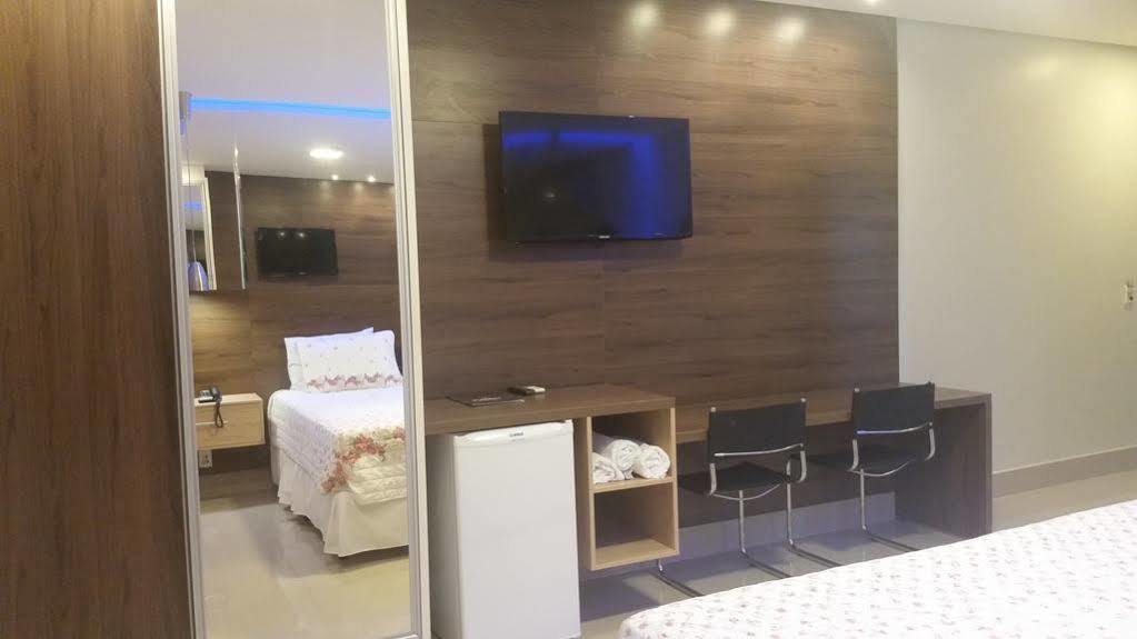 Kamur Plaza Hotel โกยันเนเซีย ภายนอก รูปภาพ